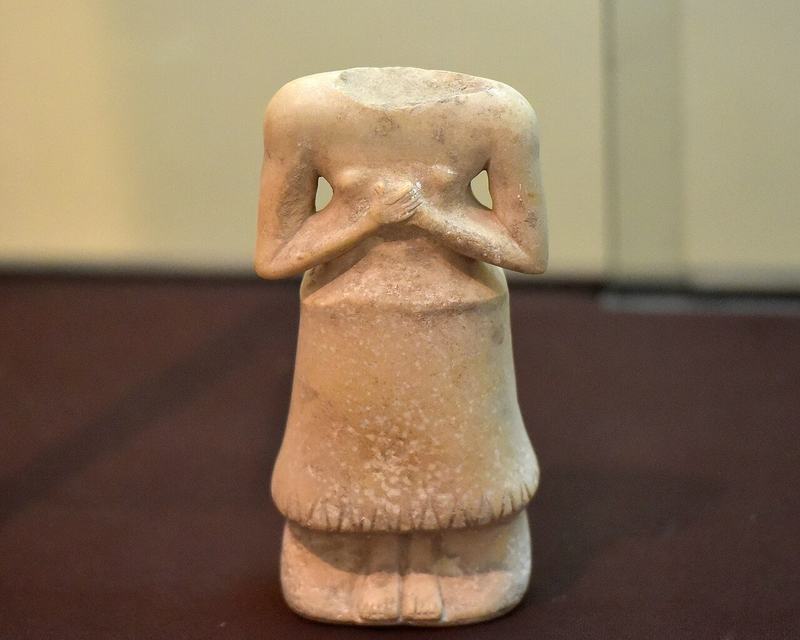 پەیکەری پەرستیارانی دیالە