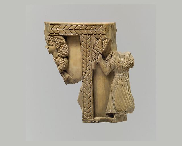 Cylindrical box fragment with female figures